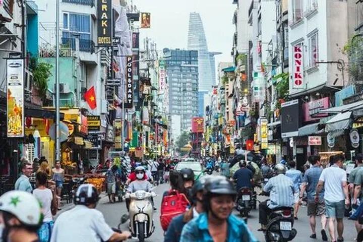 Kể Chuyện Lịch Sử: Từ Đam Mê Đến Triệu Lượt Xem Trên Hotspot Matrix